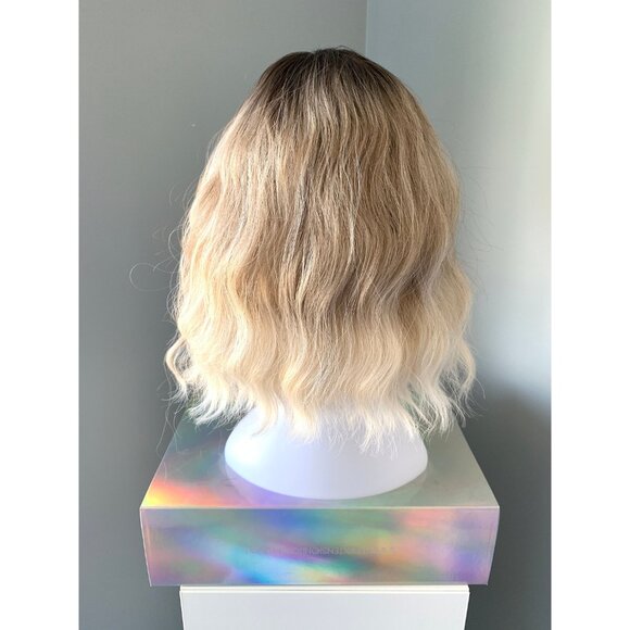 Taylor Swift Reputation Era Costume Wig Short Blonde Synthetic Wig with Bangs - Picture 3 of 3